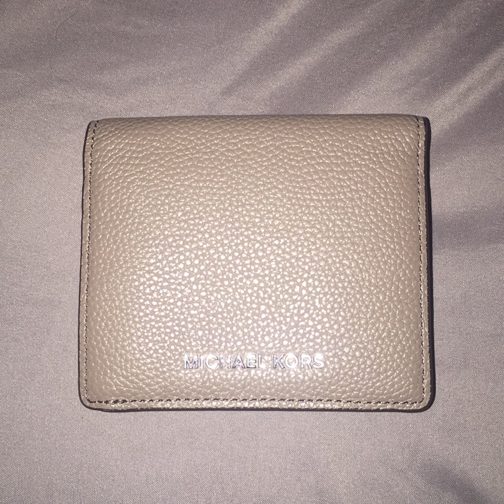 Micheal kors wallet